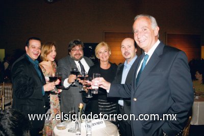 Roberto Cartazar, Elena Escalante de Cortazar, Gerardo Traeger, Guadalupe Ramos, José Pinto y Miguel Morales.