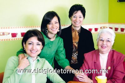 Martha de Ávalos, Gloria de León, Martha Ávalos Ortega y Lilia de Fahur.