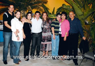 Alejandro Sánchez, Belinda Nahle de Sánchez, Luz María Herrera de Nahle, Héctor Hugo Nahle, Belinda Romero, Richard Herrera, Luz María Guerrero de Herrera y Ricardo Herrera.