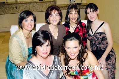 Gaby de García, Sory de Garza, Myrna de Garza, Mayra García, Anabel de Madero y Arlette Maycotte.