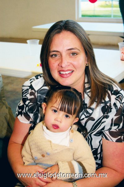 Mayte Aguirre de Anaya con su hija María Teresa Anaya Aguirre.