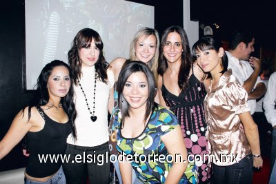 Mariana Castillo, Daniela Ramos, Aranzazu de la Mora, Lety Galván, Karla Wong y Caro Corona.