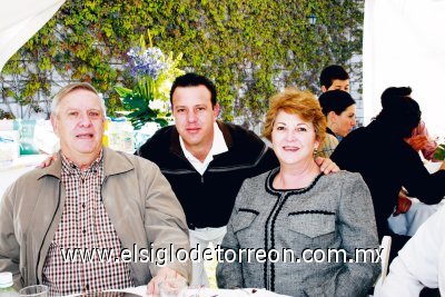 Javier Iriarte, Javier Iriarte Jalife y Celia Jalife de Iriarte.