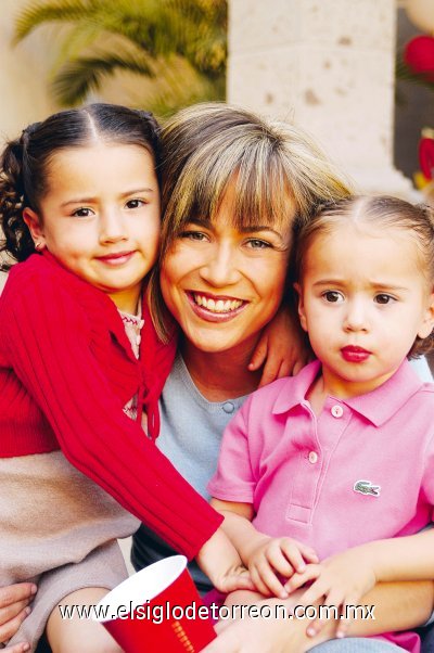 Daniela, Úrsula y Paulina Echávez.