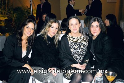 Sandra Hoffman de Kuri, Alejandra Martínez de López, Cristina G. de Safa y Nancy G. de Ruiz.