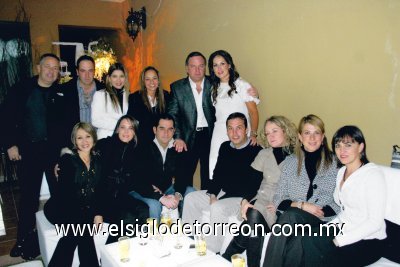 Javier González Dueñes, Mayra Corral de González, Eva Aranda de Ortiz, Estefanía Gómez de Albéniz, Maurilio Albéniz, Celina López de Cruz, Ignacio Cruz, Fernando Carzo, Marcela Gutiérrez de Carzo, Gisela Fernández de Jáuregui, Ignacio Jáuregui, Marcela Vega, Liliana Rodríguez de Russek y Jaime Russek.