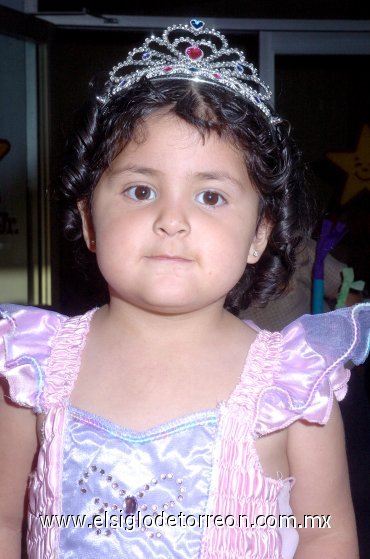 04042008
La princesita en su tercer cumpleaños.