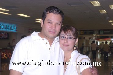 05042008
Esteban Molina y Érica Rivera viajaron a Cuernavaca, Morelos.