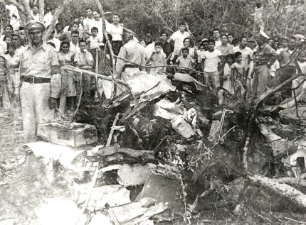 Pedro Infante falleció al lado de sus amigos, el mecánico Marciano Bautista y el copiloto Manuel Vidal. Entre los amigos, familiares y aficionados hay quienes se visten como los personajes que caracterizó (Pedro Chávez, Pepe el Toro, Tizoc y un sinfín de émulos del mexicano bragado que simbolizó Infante) lo recuerdan año con año con una misa luctuosa, guardias de honor y, por supuesto, con música y las canciones que hiciera famosas el ídolo de Guamúchil.