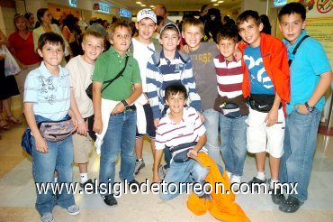 01052008
Andreu Papadakis, Ricardo Barroso, Eduardo Tricio, Alberto Arias, Alberto Valdés, Gabriel González, Jorge Murra, Pablo González, Alejandro Tumoine y Javier Lechuga