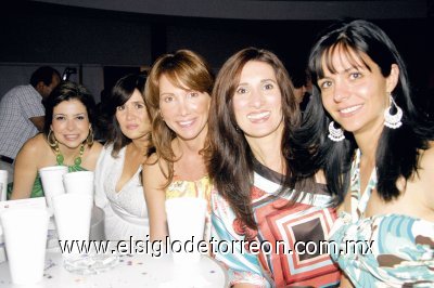 Paola Lamberta, Aurora Martínez, Beba de Villarreal, María Medina y Anne Mexsen.