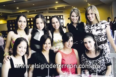 Marcela Arguijo, María Angélica Barranco, Paulina Landeros, Aracely Martínez, Martha Ganem, Karla Torres, Samantha Alanis, Mariana y Paulina Jiménez.