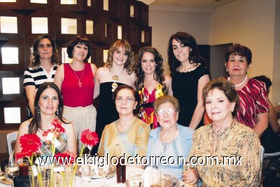 Blanca de Habib, Claudia de Habib, Angélica Habib, Alicia Jalife, Jackeline Habib, Jovita Carrete, Ivonne de Kabande, Blanca de Habib, Lolita M. de Martínez y Susana de Jalife.