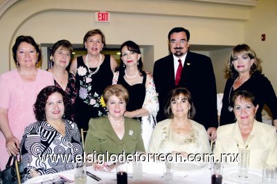 Ludivina Galván, María de la Cruz de Castañeda, Tere Cázares, María del Carmen y Gabriela Faya, Amparo y Malú Cerda, y María Luisa Dingler.