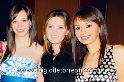 Alicia de Campos, Eva Albores y Laura Askins.