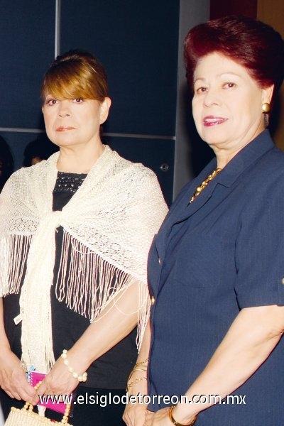 Elisa y María de la Luz Soto Navarrete.