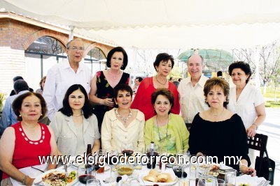 Miguel Gil, Paquita Martínez, Nimbe Barroso, Alma Georgina Palesca, Sara Eloisa Alba, Alicia Valdés, Tere Goya, Isabel Martínez de R., Guadalupe y Raúl Rodríguez.