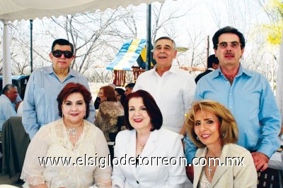 Rigoberto y Elena Meraz, Luis y Rosy Granados, Michel y Katy Zreik.