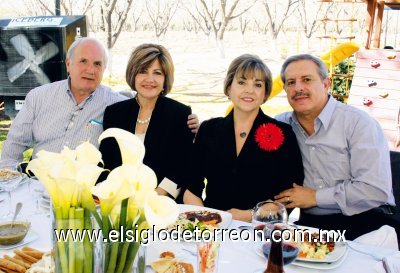 José y Alicia Cárdenas, Salomón y Rocío Juan Marcos.