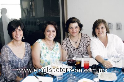 Laura Calleja, Angelina Ruenes, Vivi Sesma y Nina Eraña.