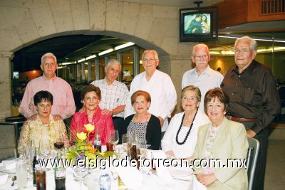 Juan José Tinoco y María Elena de Tinoco, Saúl Gómez y Beatriz de Gómez, Luis Amarante y Anita de Amarante, Roberto Villarreal y Rosario Maíz de Villarreal, Antonio Fernández y Alicia de Fernández-