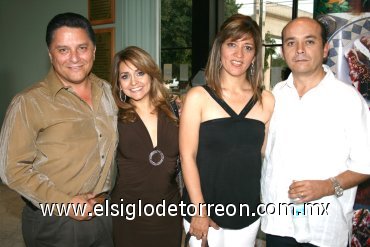 12052008
Rogelio Ramos, Lucía de Ramos, Ana Cecilia de Gamboa y Ricardo Gamboa.