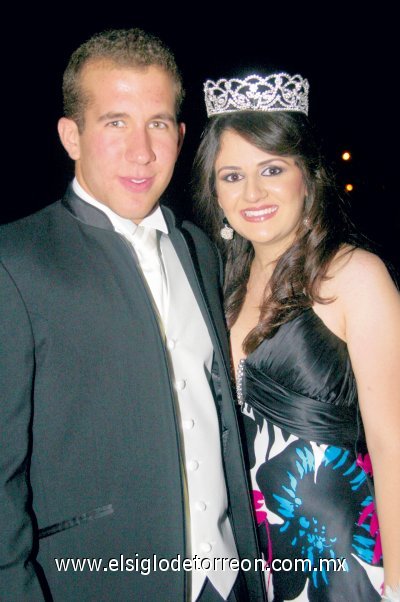 Princesa ganadora, Scarlet Juan Marcos, junto a Alejandro Murra.