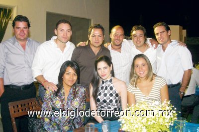 Jorge, Miguel, Alejandro, David, Jesús, Iván, Sandra, Gaby y Regina.