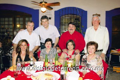 Claudia Cepeda y Ángel Mario Huerta, Nena y Daniel Cid, Roberto y Gloria Chávez, Hugo y Eva García