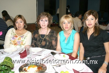 18052008
Alma Delia García, Vicky Sahab de Sifuentes, Edith de Félix y Rocío de De Villa.