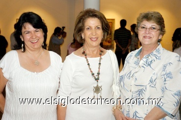 18052008
Gaby Nava, Jossie de Iriarte y Celia de Iriarte