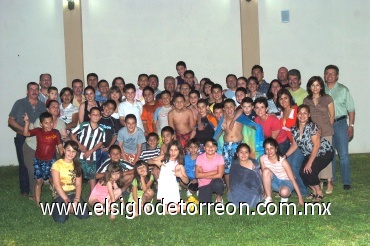 20052008
Banda de Guerra del Colegio Inglés de Torreón, en la fiesta que les ofrecieron sus padres con motivo de su triunfo en el Sexto Encuentro Nacional de Bandas de Marcha San Marcos 2008