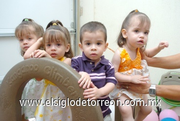 22052008
Ximena, Natalia, Héctor y Mariana