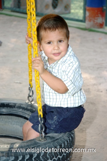 25052008
Elías Emiliano Martínez Muñoz festejando su tercer cumpleaños.