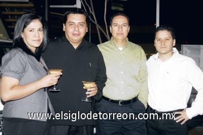 Rocío y Sergio López, Humberto Caldera y Roberto Ramírez.