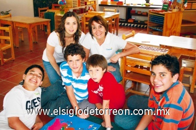 Daniel Rocha, Andrés Arteaga, Andy Nogueira, Samuel Zugasti, Daniela Cepeda y Anita García.