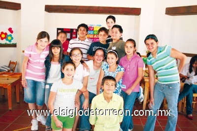 María, Regina, Andrea, Daniela, Aranza, Ana Sofía, Rodrigo, Ana Paula, Mundo, Samantha, Mario, Daniel y Ana Paula.