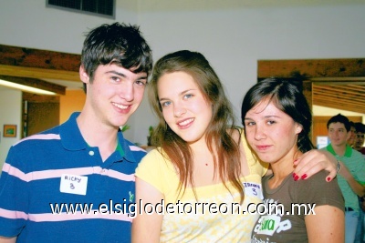 Ricardo Elizondo, Ileana Soto y Sara Garibay.