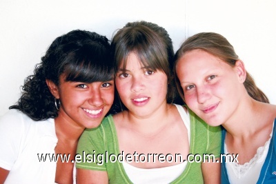 Alejandra Hoyos, Fernanda Guzmán y Karla González.