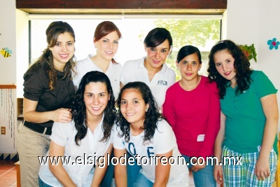 Elena Siller, Vanesa Gutiérrez, Erandi Acuña, Ana Villy Estrada, Raquel Lavín, Marisela Martínez y Caro Herrera.