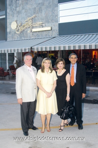 Pedro Luis Marín, Cecilia de Marín, Nuri de Murra y Eduardo Murra.