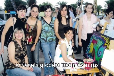 Arte y sabor con aroma de café
Renata Garza, Carmen Chamut, Tania Mansur, Stefany Chamud y Aida Mansur.