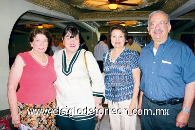 Victoria Acosta, Marilú de Gidi, Vivi de la Peña y Alejandro Gidi.