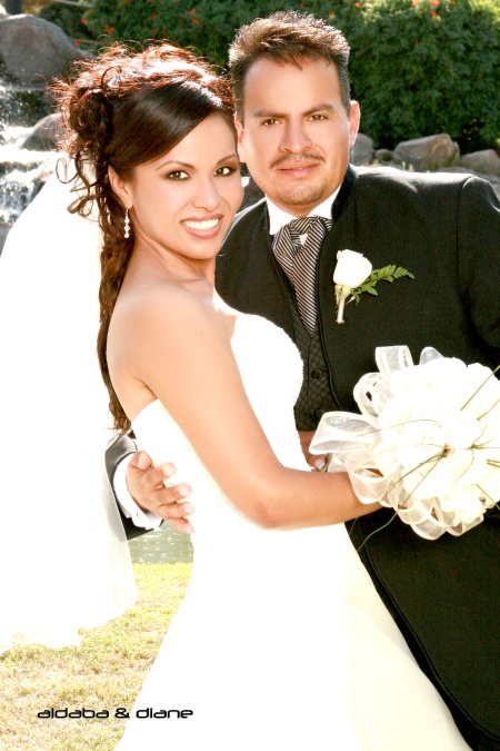 Sr. Ulises Oveck Varela Sánchez y Srita. Laura Patricia Rodríguez González contrajeron matrimonio en la parroquia Los Ángeles, el sábado 17 de mayo de  2008. 

Aldaba & Diane Fotografía