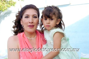 26052008
Dayana Denisse con su mamá Angélica Casas Mayorga