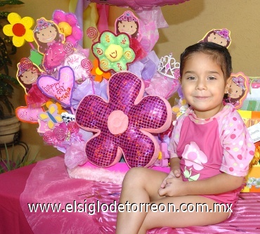 06072008
Victoria Arellano Flores festejó su cuarto aniversario de vida