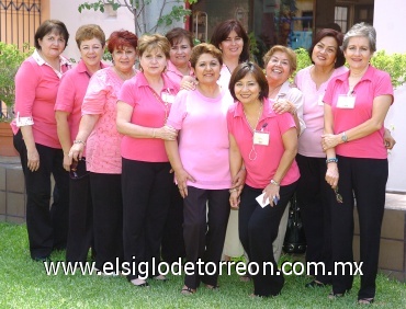 06072008
Carmina, Miriam, Silvia, Rosalinda, Blanca, Toñeta, Dora, Hilda, Coyo, Mari Carmen y Tony