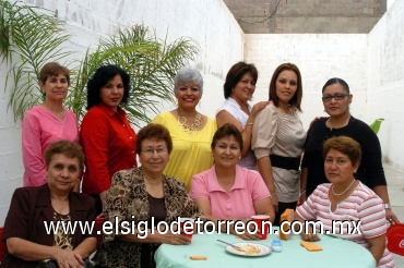 09072008Cuquis Muñoz de Cázares recibió felicitaciones de sus amigas Lety Dena, Estela Rodríguez, Carmelita Talamantes, Coco Martínez, Alicia Alvarado, LupitaCaballero,PatyWong,MarleneyGabyCázares