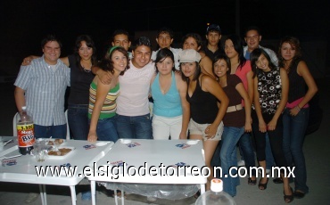 10072008
Yuriana y amigos, Paola Salazar, Jorge Pérez, Alejandro Berúmen, Sarahí Amaro,  Érika Campos, Alejandra Díaz, Guadalupe Olguín, Gibran Galves, Alexander Barrón, Claudia Hernández, Junior Delgado, Abraham Rodríguez