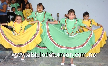 06072008
Dayané Ramírez, Videl Agüero, Giovanna Medrano y Giovanna Zacarías.